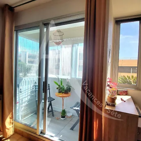 Rdc Avec Piscine, Climatisation Et Garage * Sète