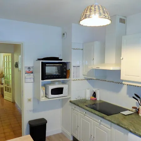Apartment Rdc Avec Piscine, Climatisation Et Garage Sète