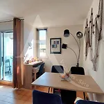 Apartment Rdc Avec Piscine, Climatisation Et Garage