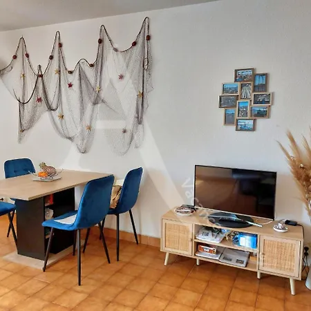 Apartment Rdc Avec Piscine, Climatisation Et Garage Sete