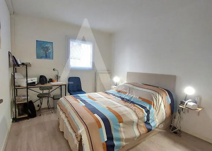 Rdc Avec Piscine, Climatisation Et Garage Sète