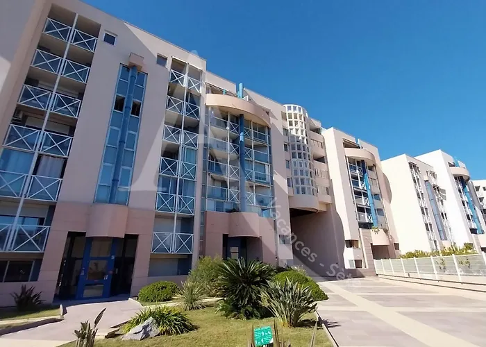 Rdc Avec Piscine, Climatisation Et Garage